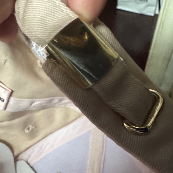 Burberry Light Pink Cap with Gold Buckle - Picture 4 of 7